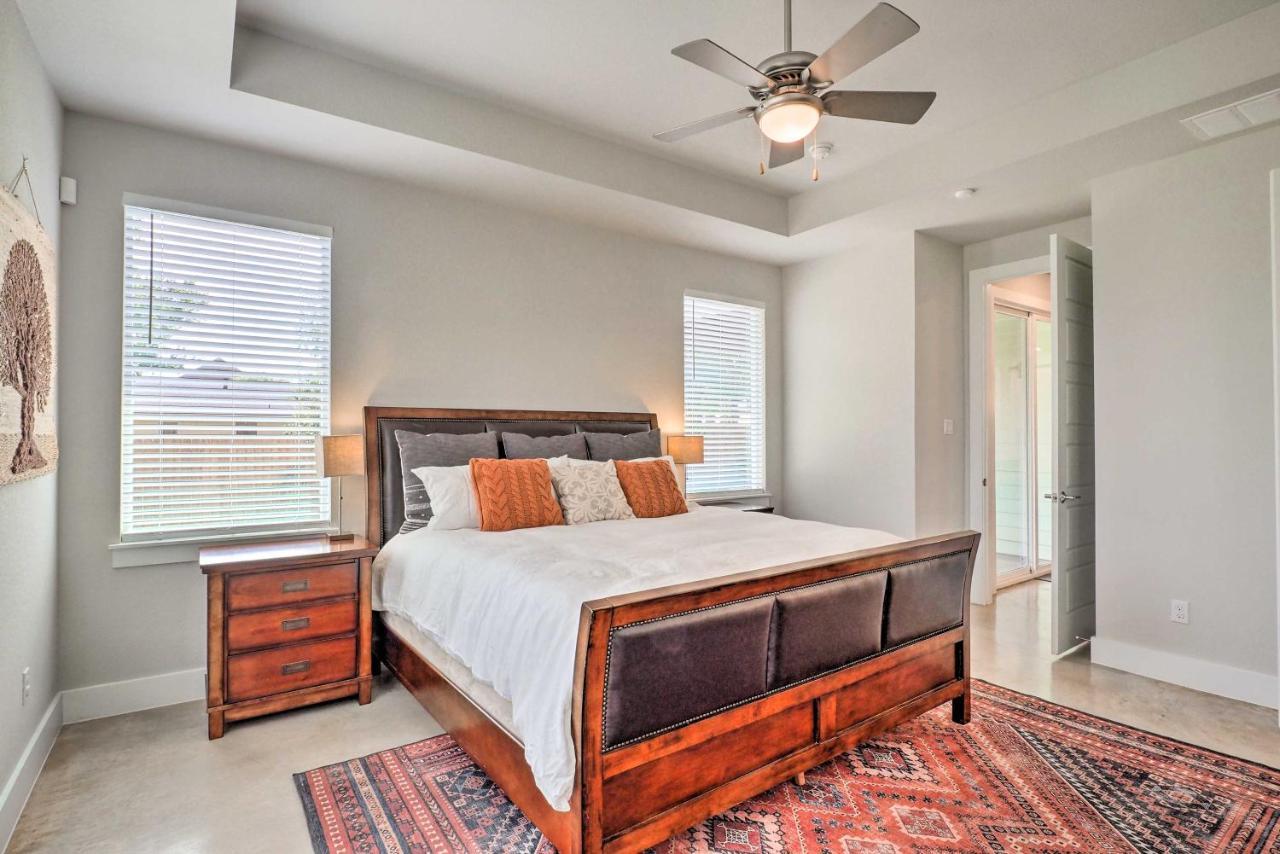 Gorgeous Georgetown Home, Walk To The Square! Экстерьер фото