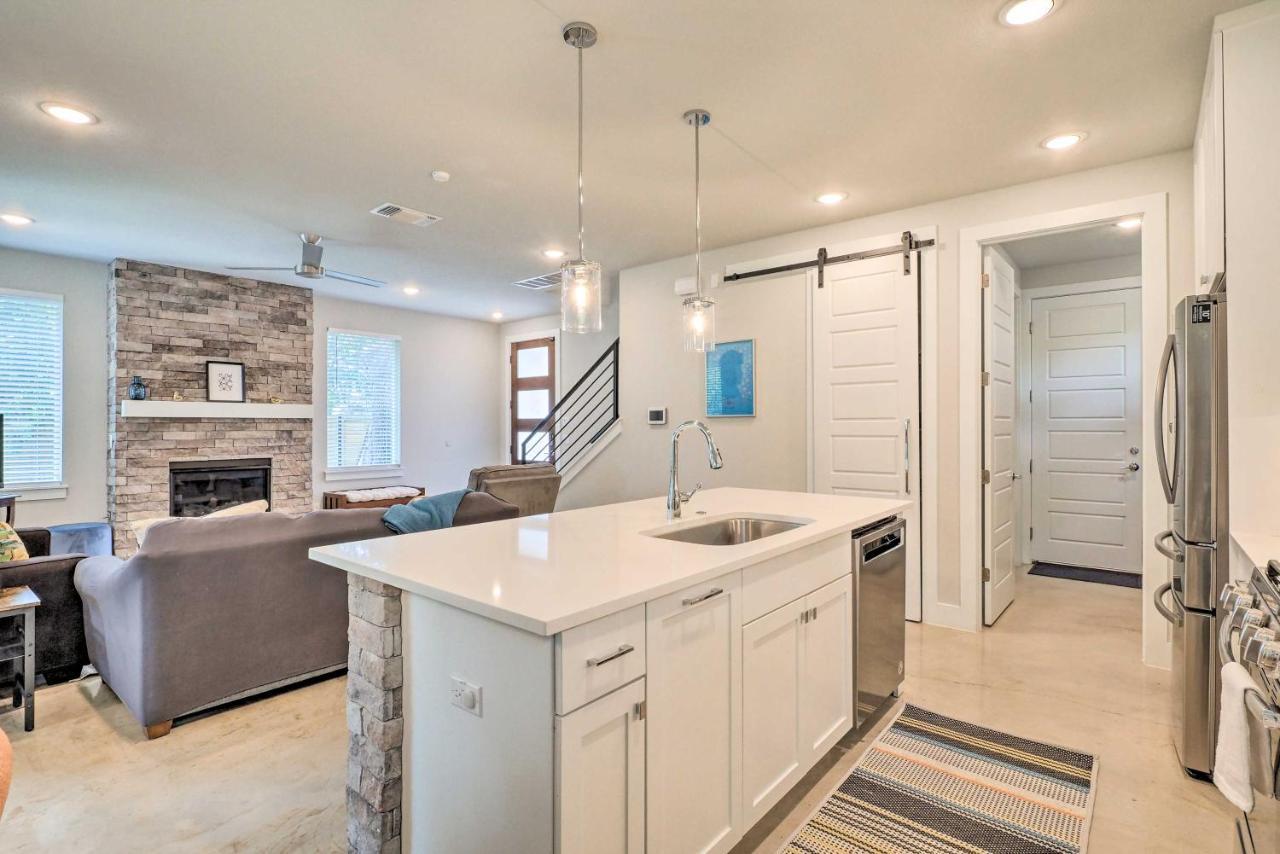 Gorgeous Georgetown Home, Walk To The Square! Экстерьер фото