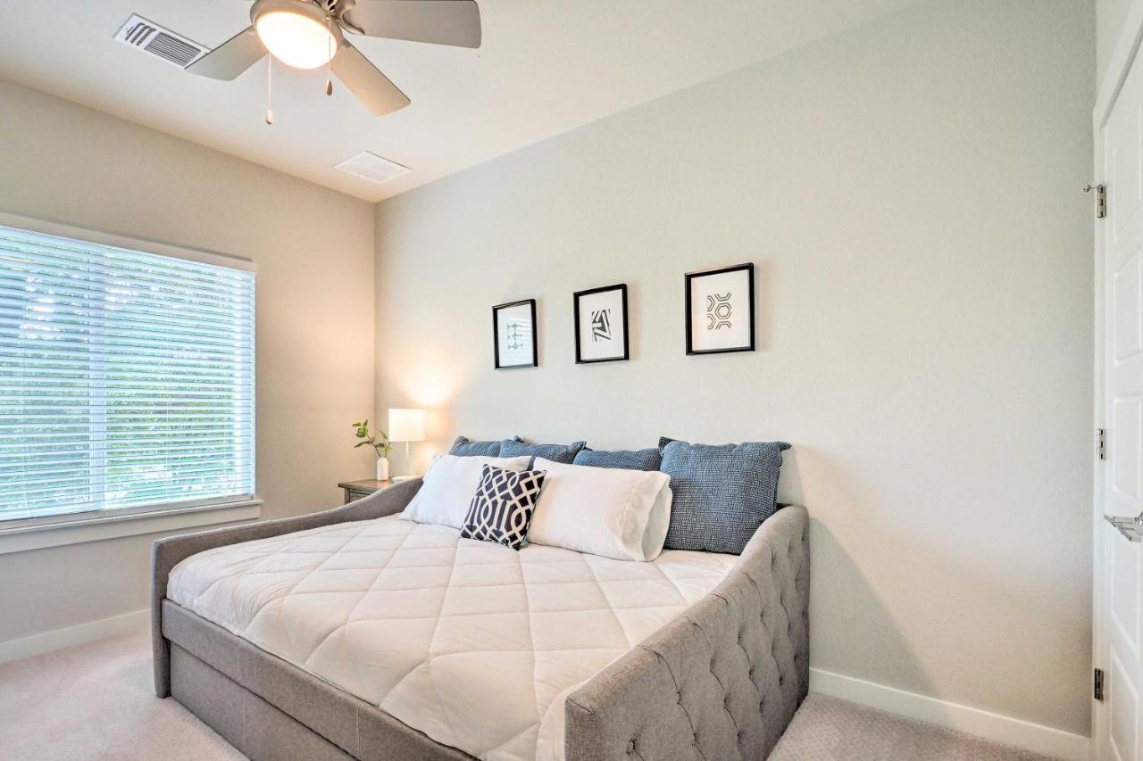 Gorgeous Georgetown Home, Walk To The Square! Экстерьер фото